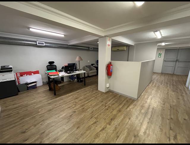 335M² BUILDING TO LET IN TYGER VALLEY